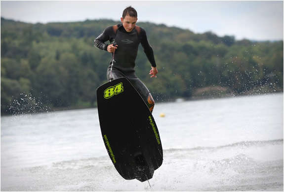 Jetsurfer - deska do surfingu w każdych warunkach Jetsurfer 2