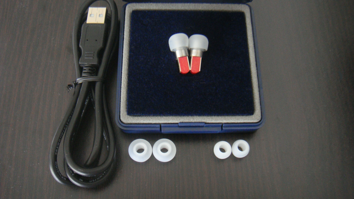 SPLIT - bezprzewodowe słuchawki z pomysłowym kontrolerem split (5)