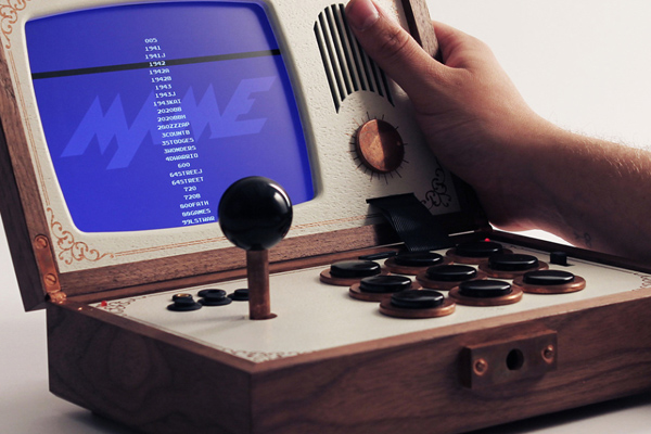 R-KAID-R - przenośna konsola w stylu retro R-KAID-R (3)