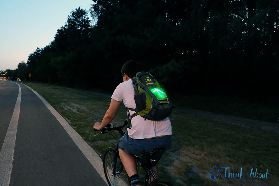 LuckyWay - recenzja plecaka rowerowego z sygnalizatorem luckyway_l18 (6)