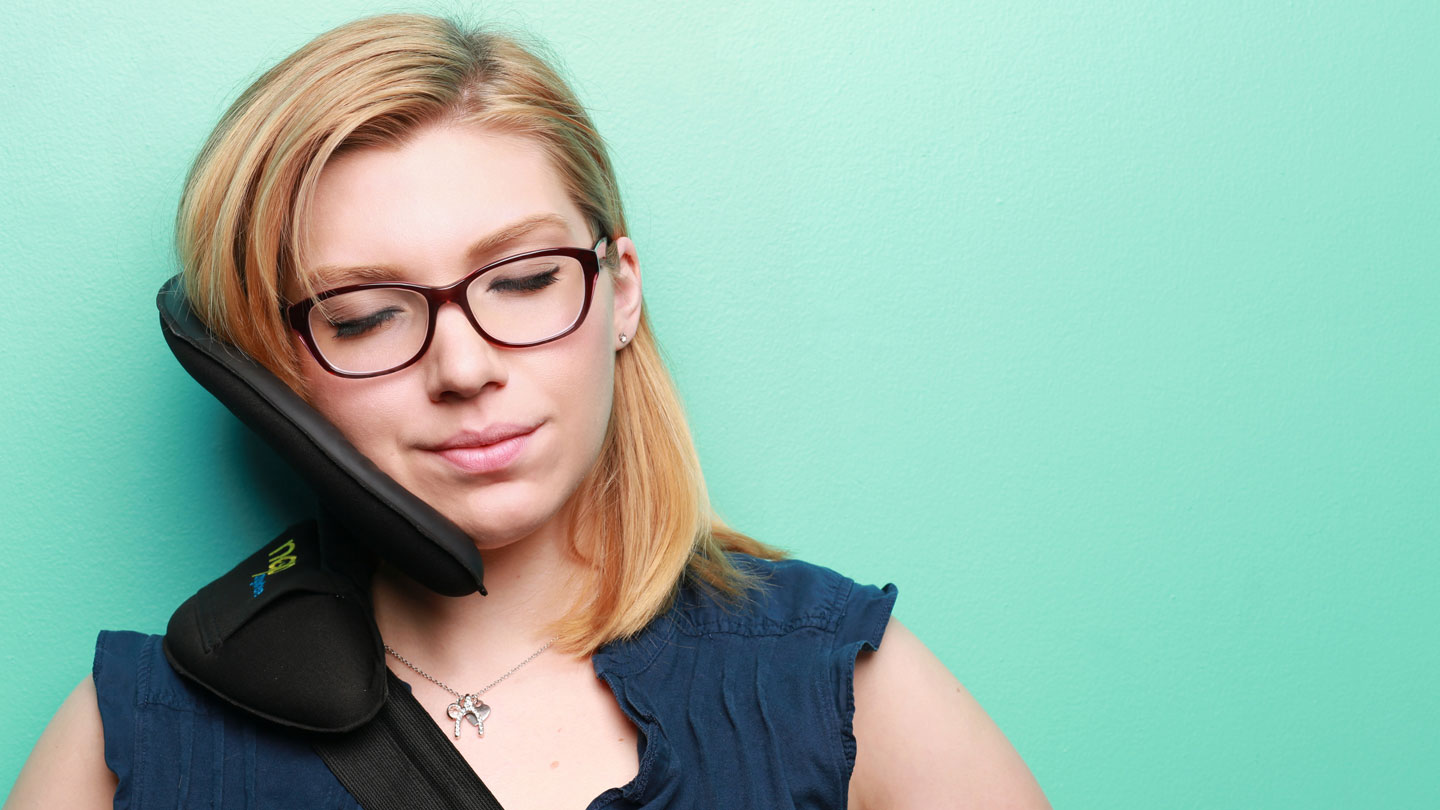 NapAnywhere – komfortowa poduszka na drogę NapAnywhere - komfortowa poduszka na drogę