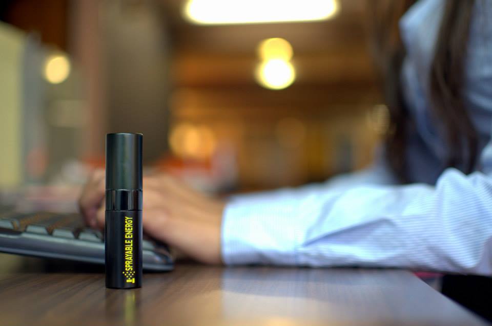 Sprayable Energy – koncept sprayu pobudzającego lepiej niż kawa Sprayable Energy - koncept sprayu pobudzającego lepiej niż kawa