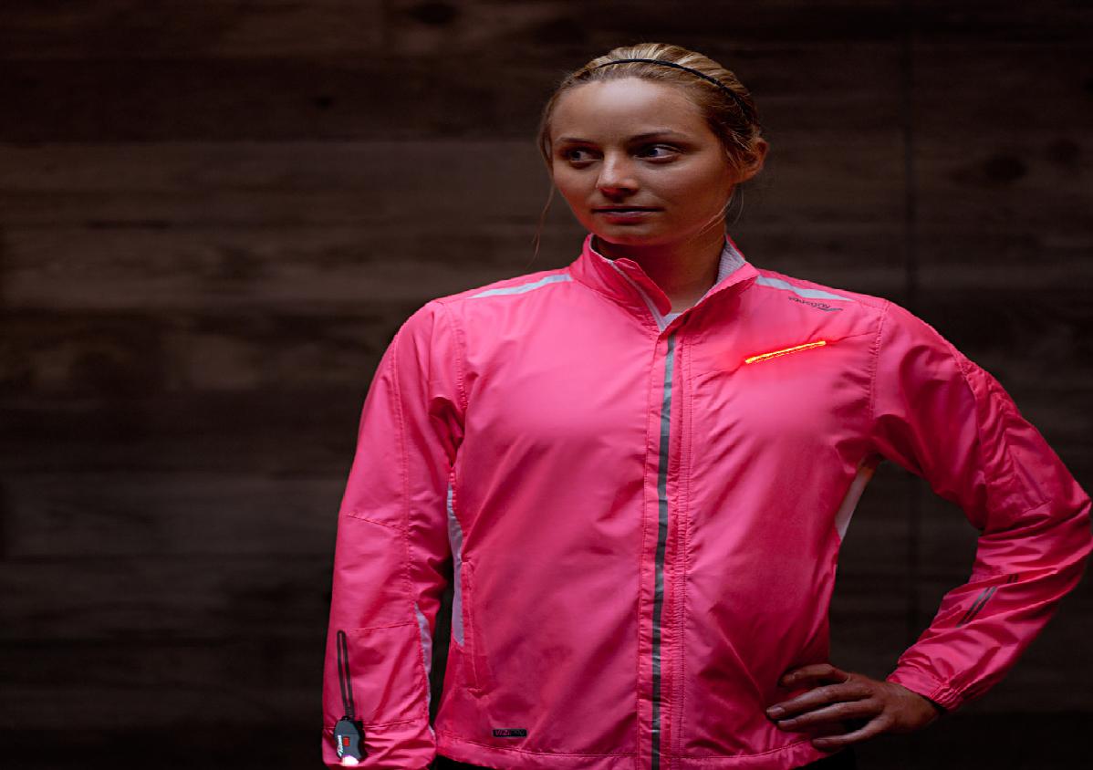 Saucony Sonic ViZi – innowacyjna kurtka dla biegacza Saucony Sonic ViZi - innowacyjna kurtka dla biegacza