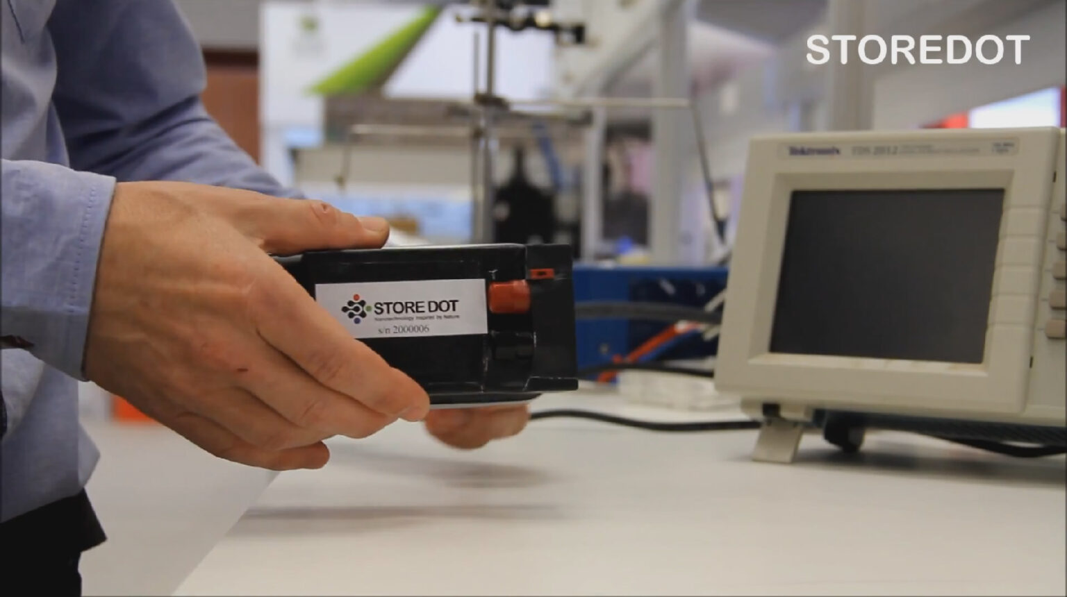 Flash-Battery - naładujesz baterię do smartfona w 30 sekund