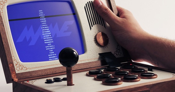 R-KAID-R – przenośna konsola w stylu retro R-KAID-R - przenośna konsola w stylu retro