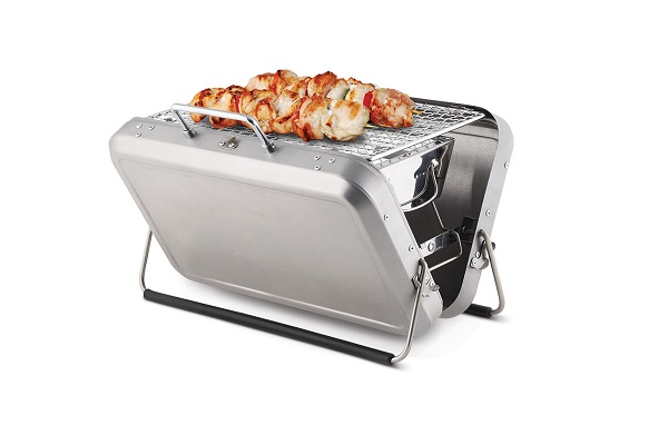 Briefcase Barbecue – przenośny grill na pohybel jednorazówkom
