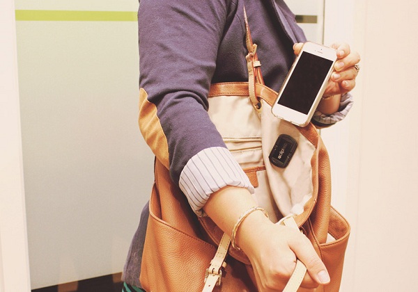 Clipless – praktyczny zaczep na smartfona Clipless - praktyczny zaczep na smartfona