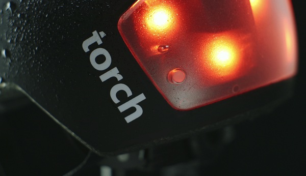 Torch T2 – kask rowerowy z wbudowanym oświetleniem Torch T2 - kask rowerowy z wbudowanym oświetleniem