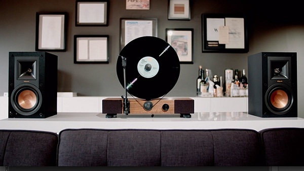  Floating Record – pionowy gramofon