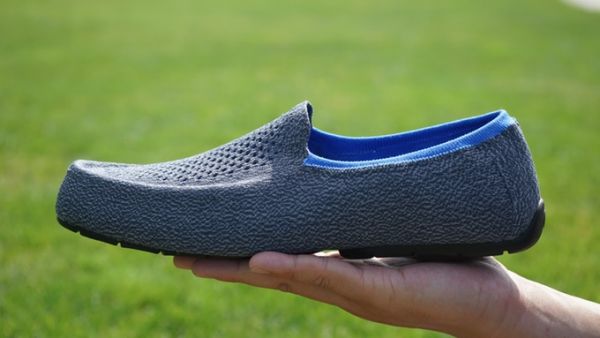  JS Shoe – wyszywane buty stworzone przez maszynę