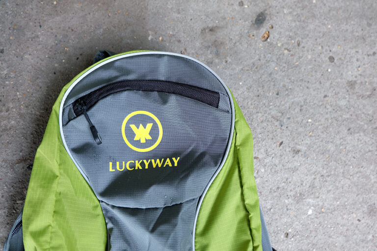 LuckyWay - recenzja plecaka rowerowego z sygnalizatorem