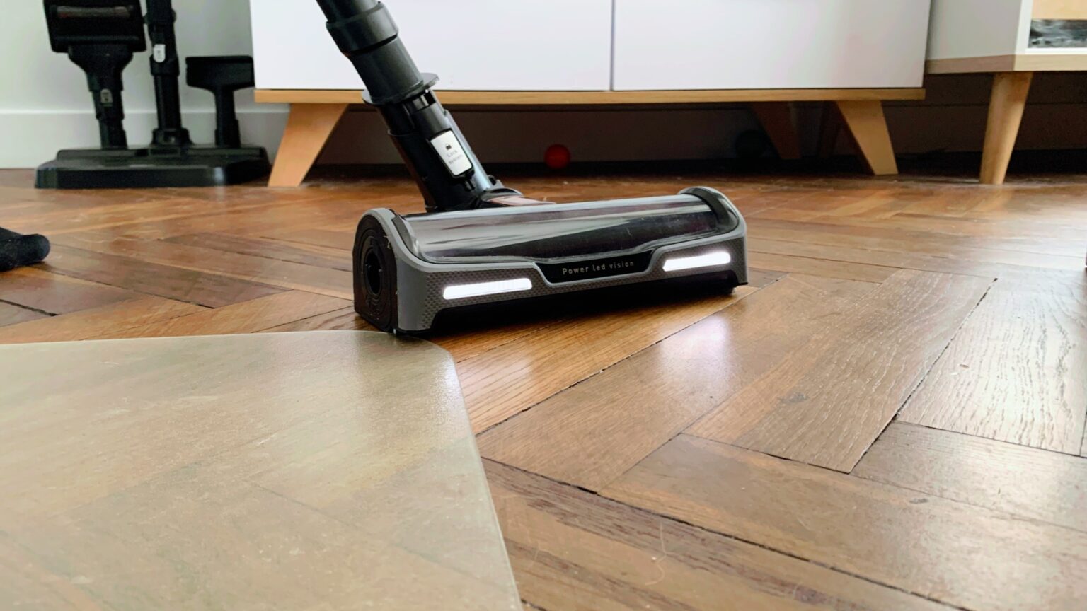 Odkurzacz pionowy marki Dyson taniej w sklepie Media Markt