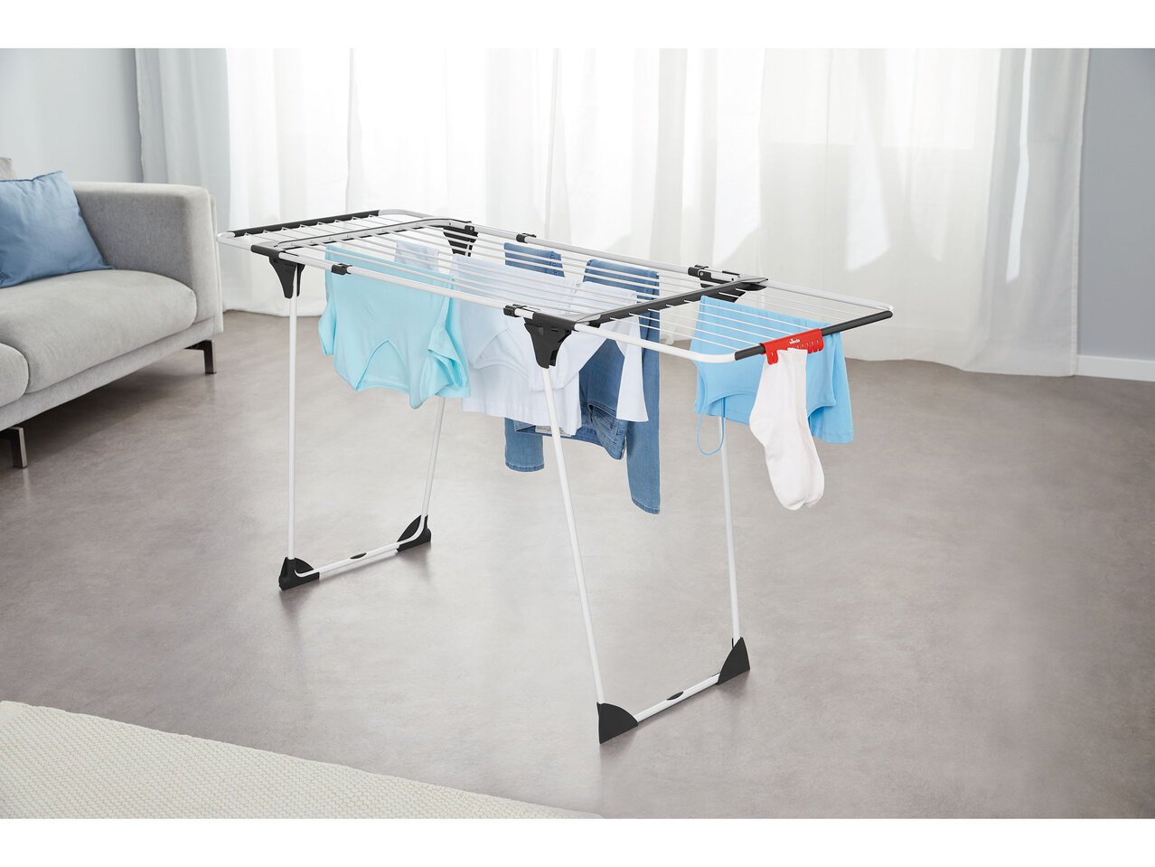 Vileda - nowości trafiły do sklepów sieci Lidl. Jeden jest szczególny vileda suszarka na pranie rozsuwana