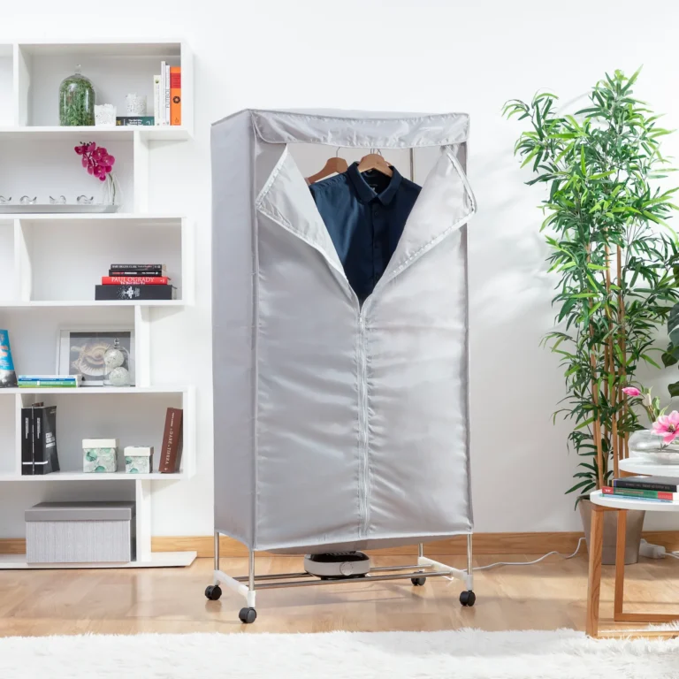 Walczymy z wilgotnością i rachunkami. Tanie sztuczki na suszenie ubrania w domu Walczymy z wilgotnością i rachunkami. Tanie sztuczki na suszenie ubrania w domu