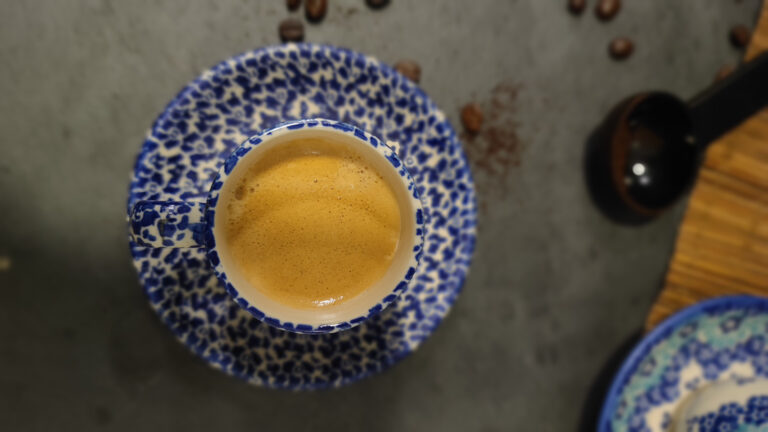 kawa, ekspres do kawy filiżanka espresso kawa mała czarna