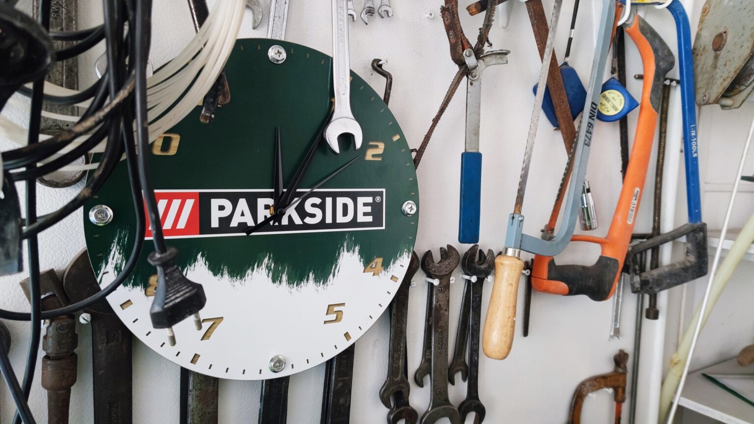 Elektronarzędzia i akcesoria w Lidlu – tylko dziś kupisz szlifierkę kątową Parkside Parkside warsztat narzędzia elektronarzędzia LIDL zegar