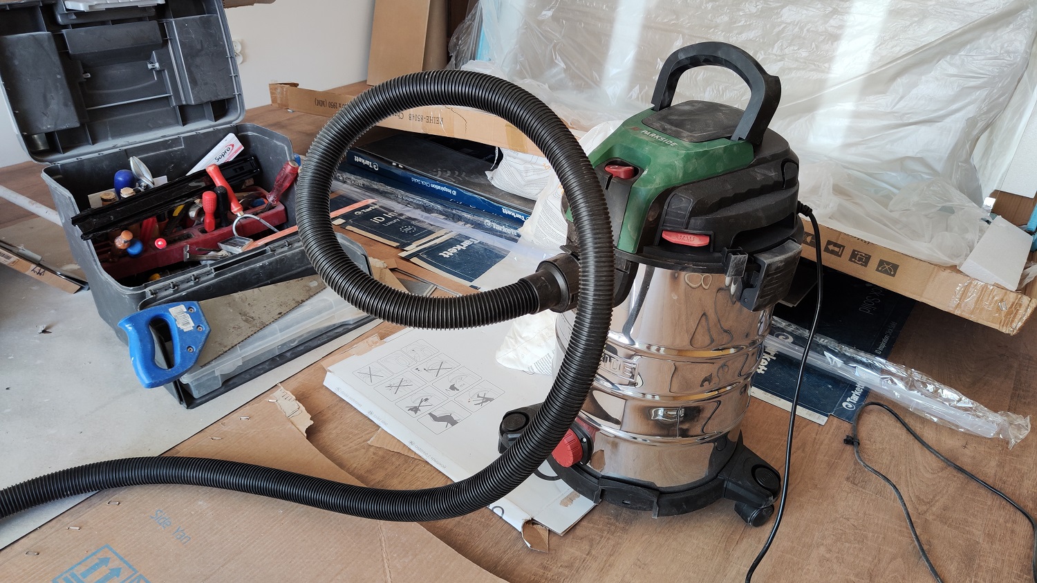 odkurzacz Parkside podczas remontu
