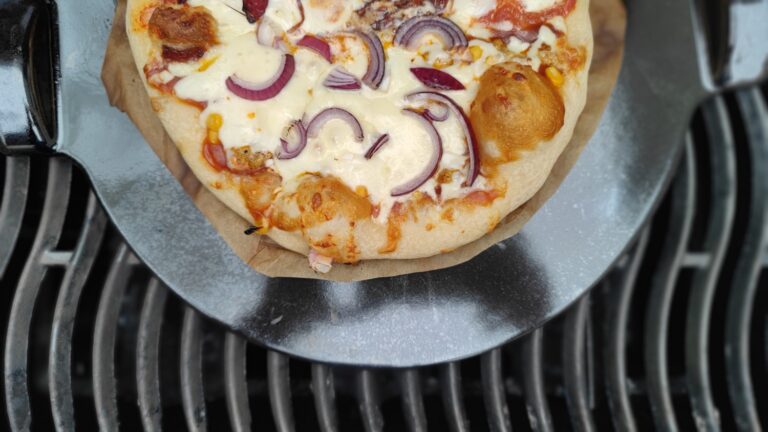 pizza z grilla gazowego gril gazowy