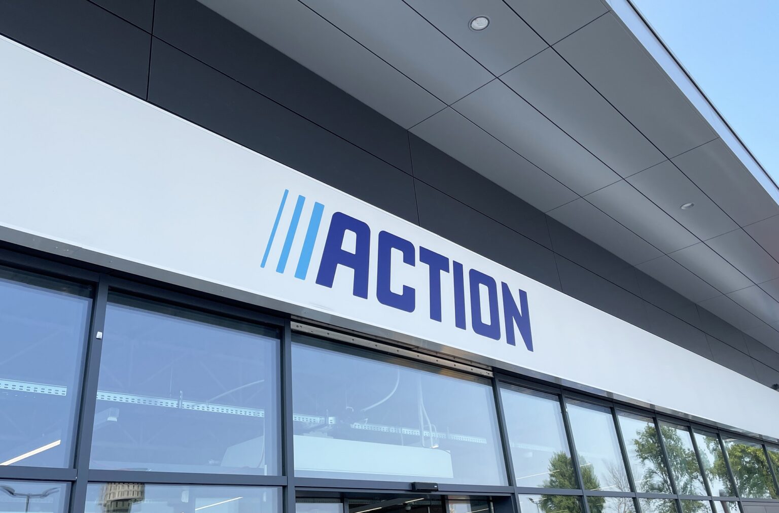 Poszłam po waciki, a wyszłam z… torbą wypełnioną gadżetami. Co można upolować w Action? action logo