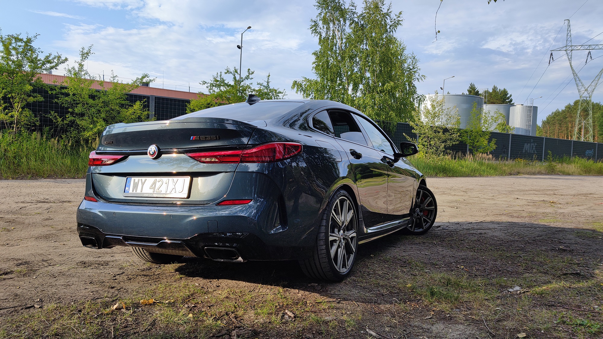 Przetestowałem najtańsze BMW M. Jak sprawdza się coupe z podejrzanie długą nazwą? BMW M235i xD Gran Coupé tył