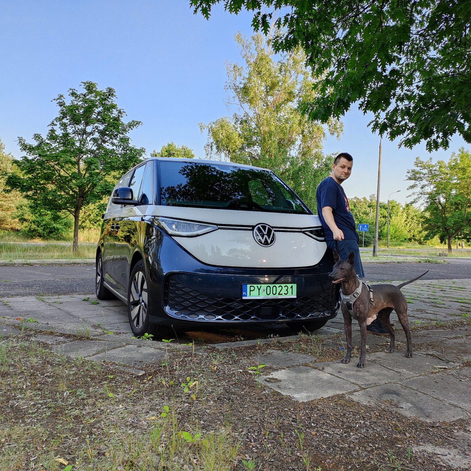 Volkswagen ID. Buzz – niezwykły przypadek elektrycznego cargo, którego nikt nienawidzi Auto elektryczne Volkswagen ID BUZZ CARGO, van elektryczny