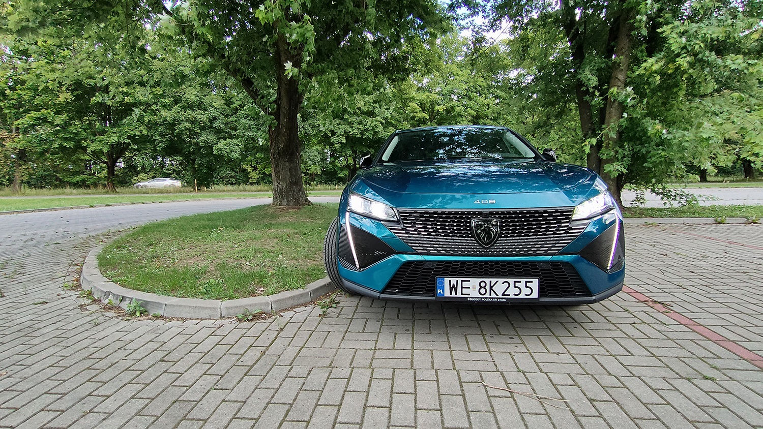 Samochód Peugeot 408