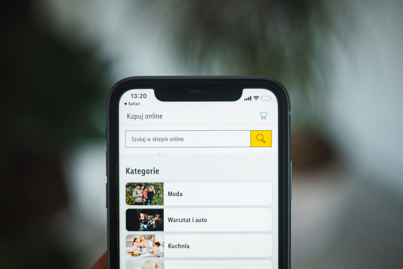 Aplikacja Lidl Plus, czy rzeczywiście pozwala oszczędzać? Rabaty to cena naszych danych Biedronka vs Lidl