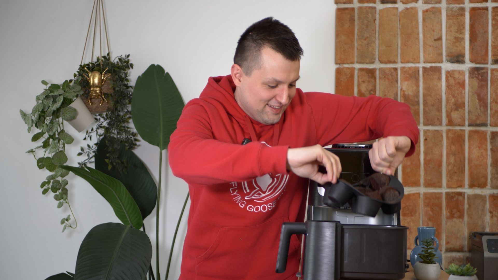 Tylko Tefal o tym pomyślał. Nowa i doskonalsza generacja Air Fryer’a może namieszać