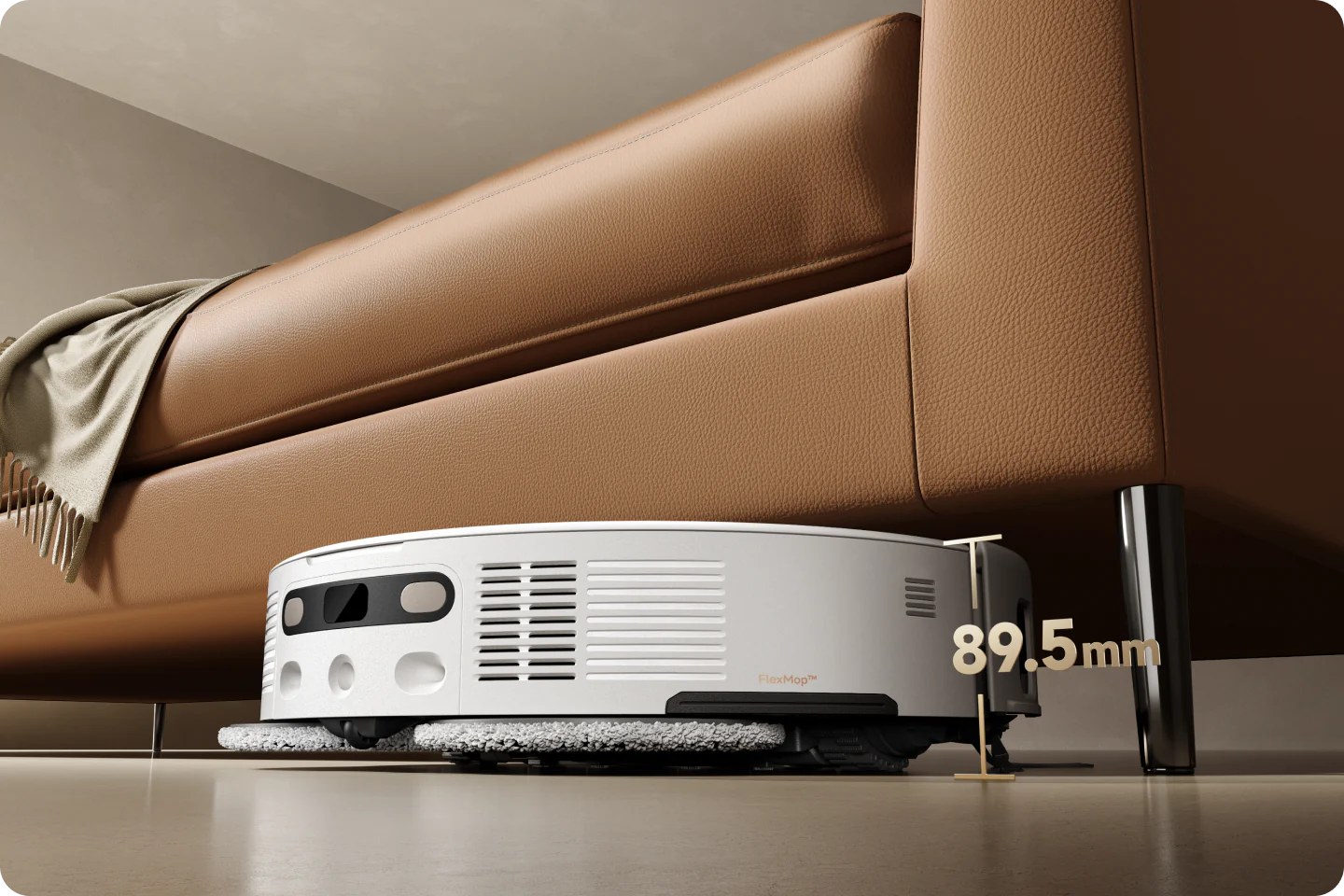 Robot MOVA V50 Ultra wjeżdżający pod kanapę.