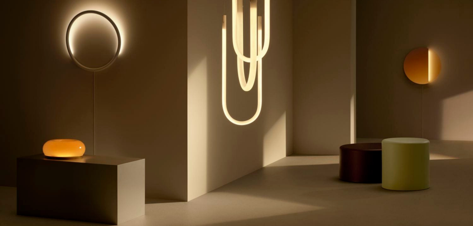 VARMBLIXT Lampa LED stołowa/ścienna, pomarańczowy szkło/okrągły, 30 cm