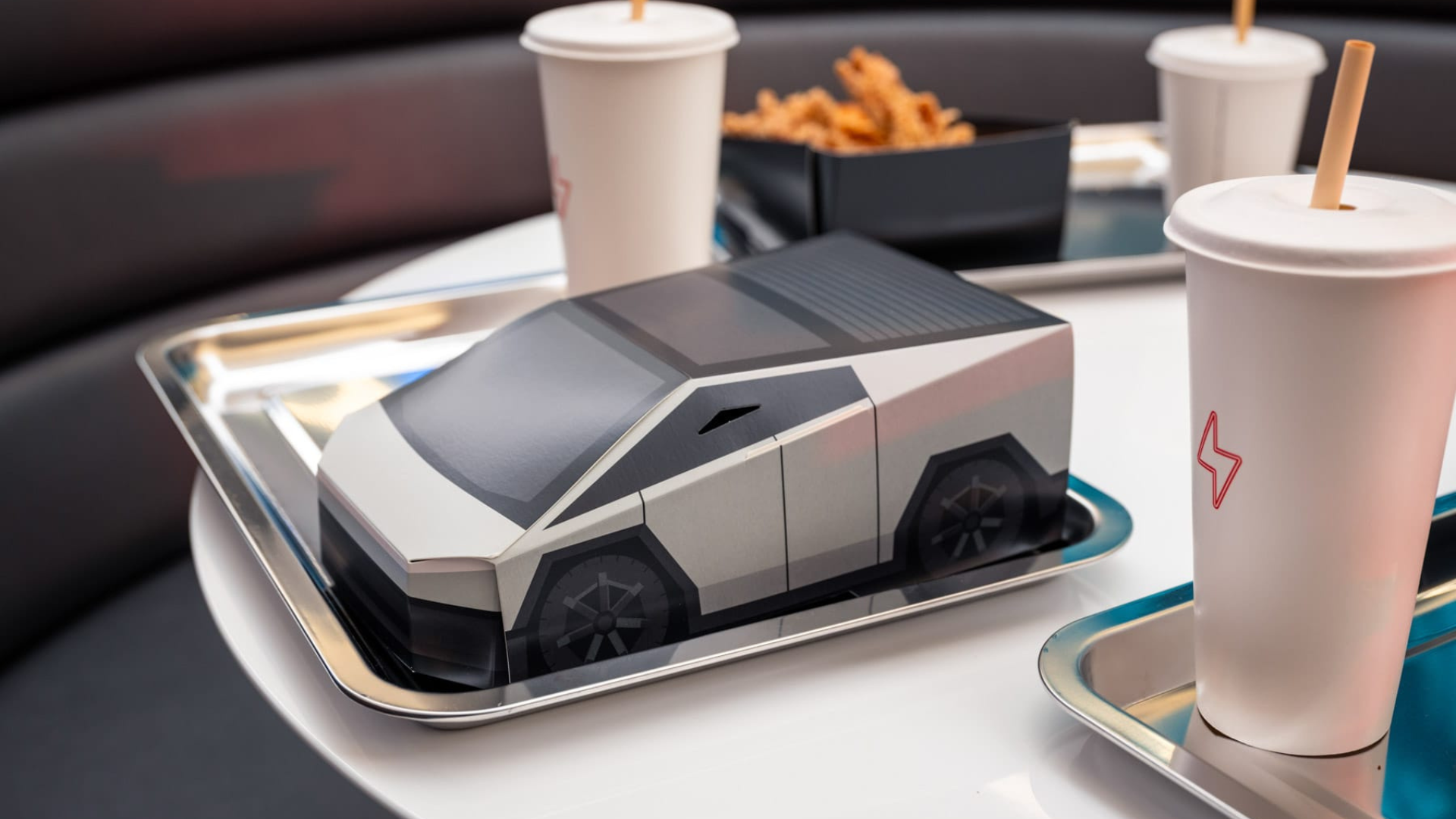 Zestaw Tesla diner