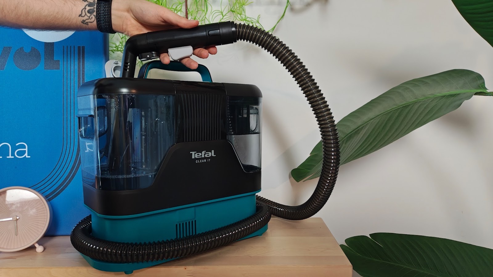 Końcówka do samoczyszczenia odkurzacza piorącego Tefal Clean It.