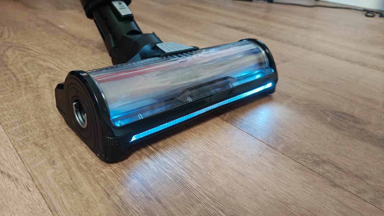 Podświetlana końcówka odkurzacza bezprzewodowego Tefal X-Force Flex 14.80.